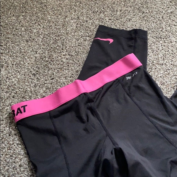 Like new, Nike pro combat leggings, size small. - Picture 4 of 4